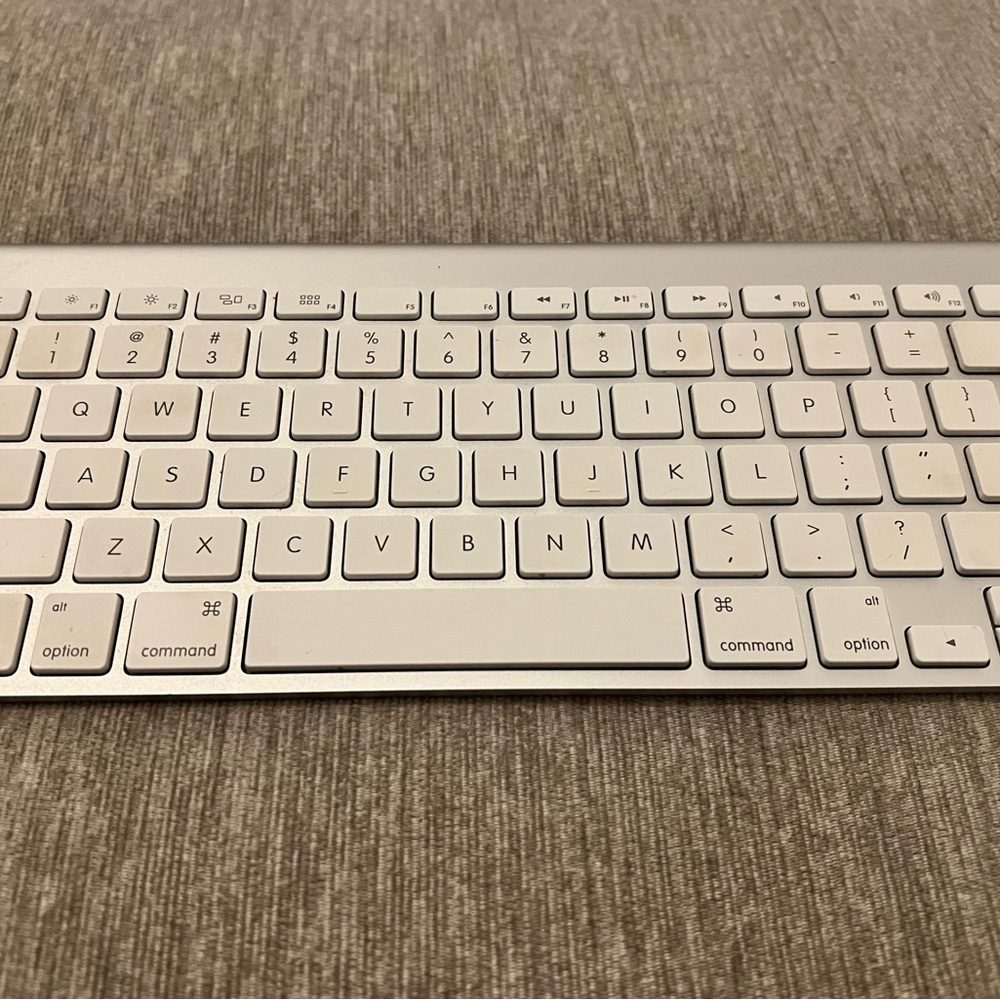 Apple Wireless Keyboard